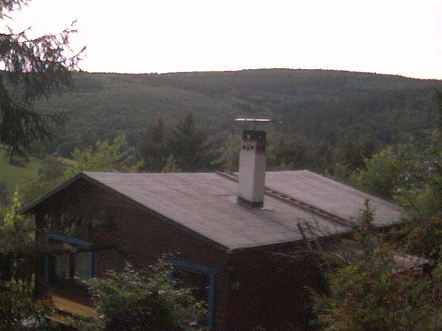 Beschreibung: http://webcam01.dorfweil.net/pic/webcam1_2011061218595501.jpg