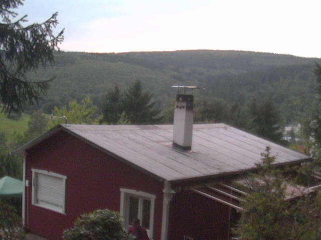 Beschreibung: http://webcam01.dorfweil.net/pic/webcam1_2011082519295601.jpg
