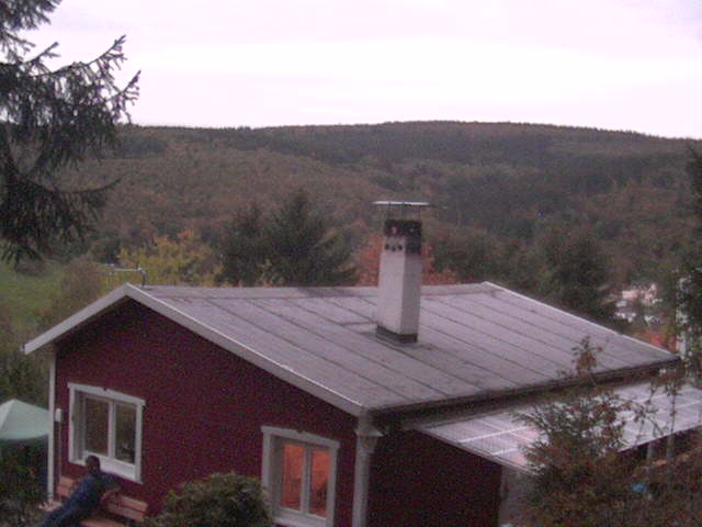 Beschreibung: http://webcam01.dorfweil.net/pic/webcam1_2011100519010001.jpg