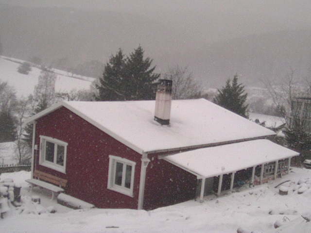 Beschreibung: http://webcam01.dorfweil.net/pic/webcam1_2011122011452301.jpg